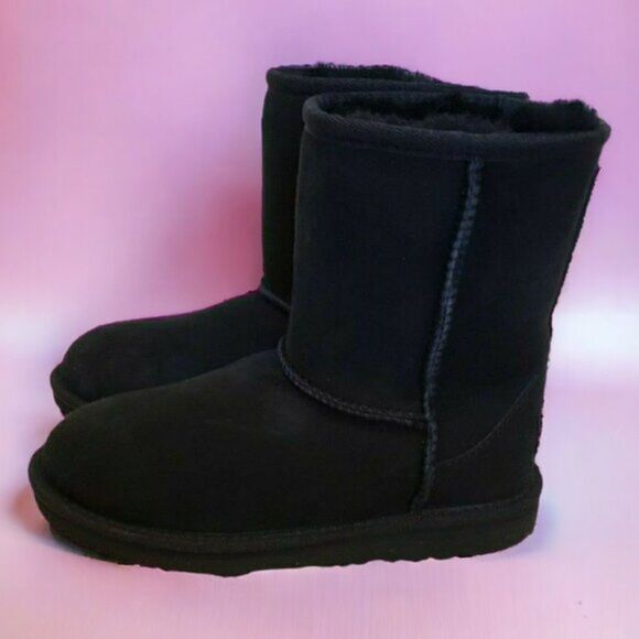 UGG Black Toddlers' Classic II Boot NWOB - Picture 1 of 8